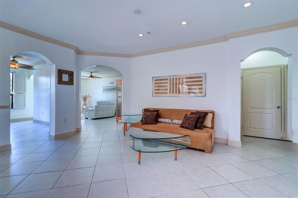 На продажу: $585,000 (3 спален, 2 ванн, 2078 Квадратных фут)