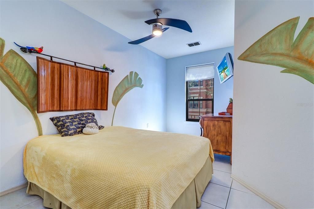 На продажу: $585,000 (3 спален, 2 ванн, 2078 Квадратных фут)