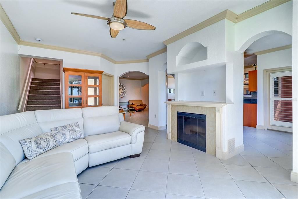 На продажу: $585,000 (3 спален, 2 ванн, 2078 Квадратных фут)