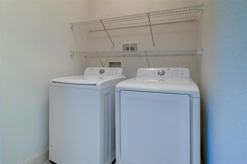 На продажу: $585,000 (3 спален, 2 ванн, 2078 Квадратных фут)