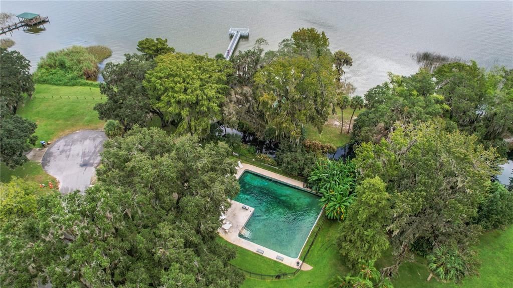 For Sale: $324,999 (3 beds, 2 baths, 1953 Square Feet)