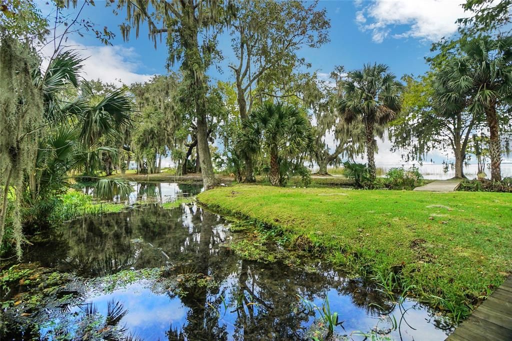 For Sale: $324,999 (3 beds, 2 baths, 1953 Square Feet)