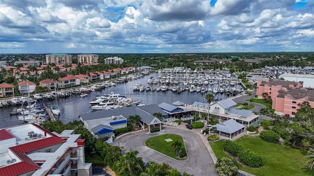 Active With Contract: $619,000 (4 beds, 2 baths, 2371 Square Feet)