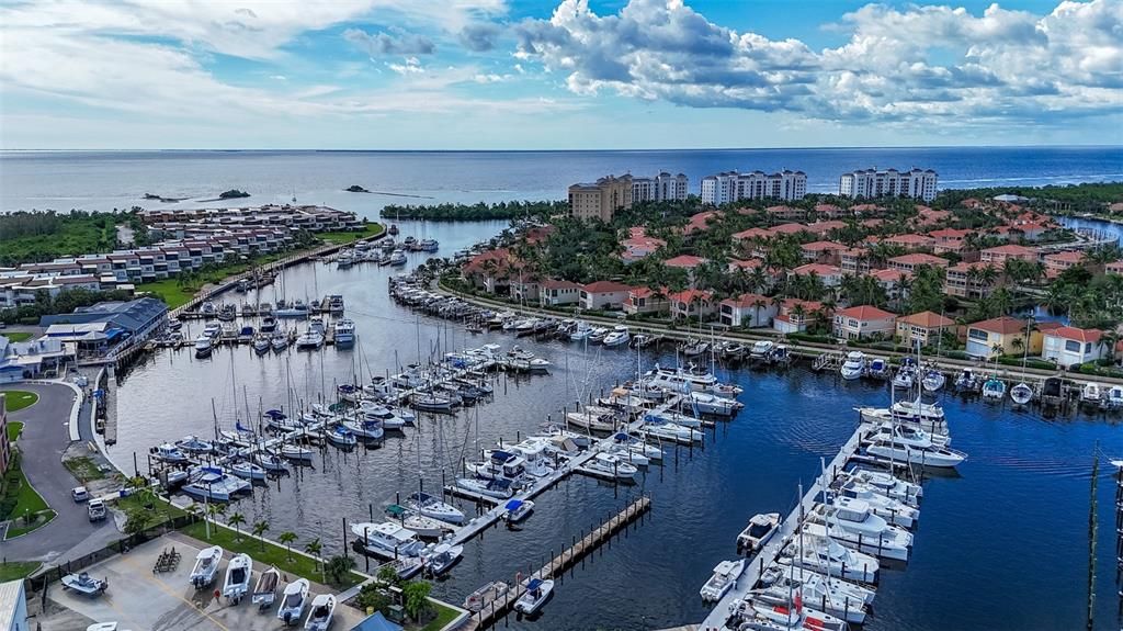 Active With Contract: $619,000 (4 beds, 2 baths, 2371 Square Feet)