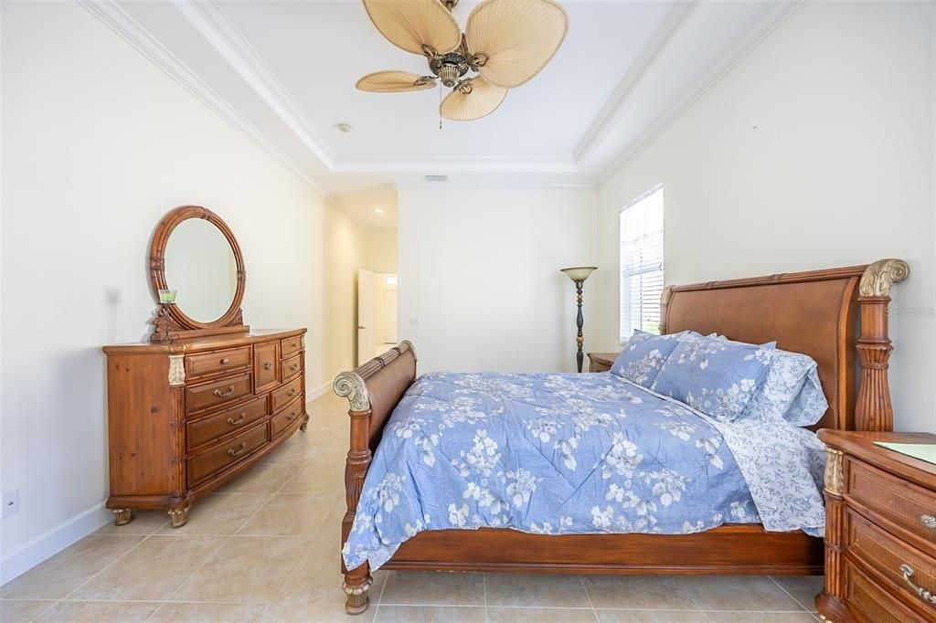 Active With Contract: $619,000 (4 beds, 2 baths, 2371 Square Feet)