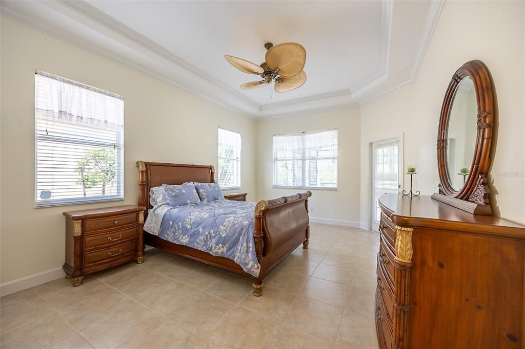 Active With Contract: $619,000 (4 beds, 2 baths, 2371 Square Feet)