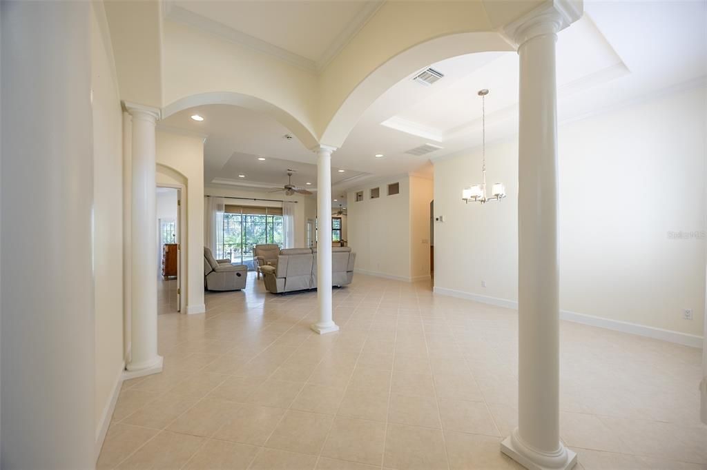 Active With Contract: $619,000 (4 beds, 2 baths, 2371 Square Feet)