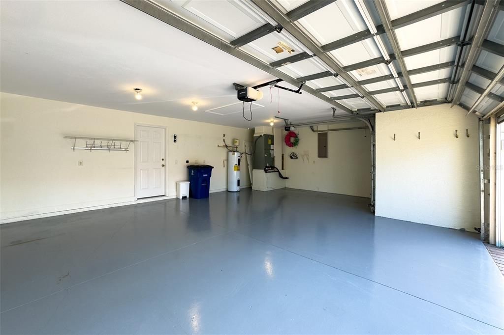 Active With Contract: $619,000 (4 beds, 2 baths, 2371 Square Feet)