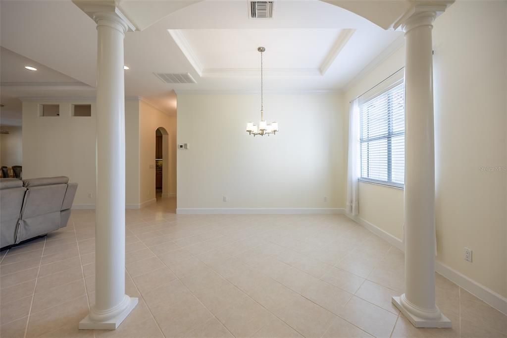 Active With Contract: $619,000 (4 beds, 2 baths, 2371 Square Feet)