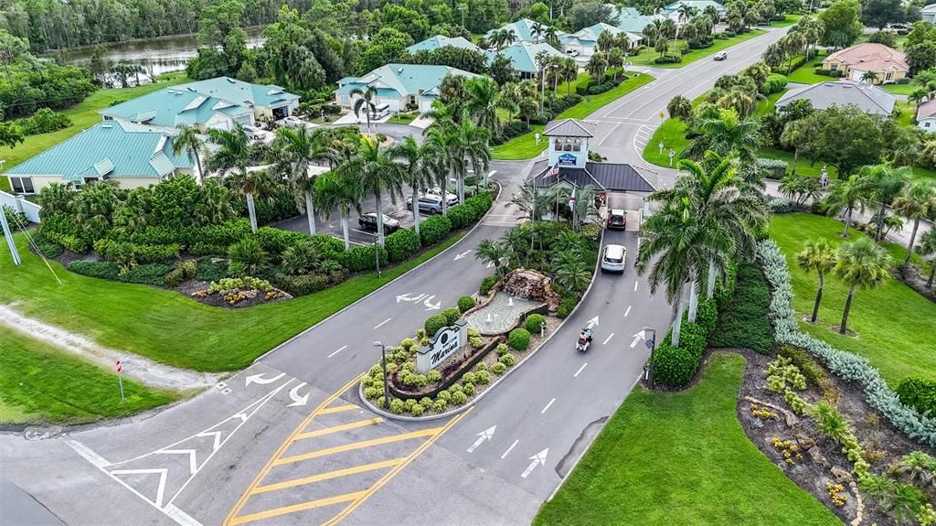 Active With Contract: $619,000 (4 beds, 2 baths, 2371 Square Feet)