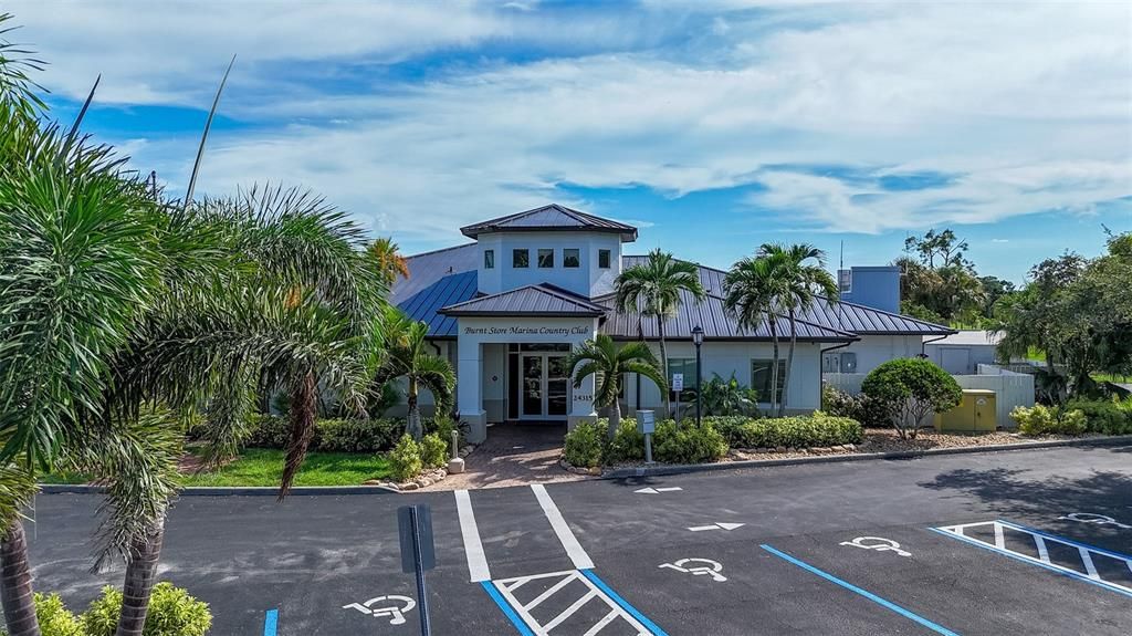 Active With Contract: $619,000 (4 beds, 2 baths, 2371 Square Feet)