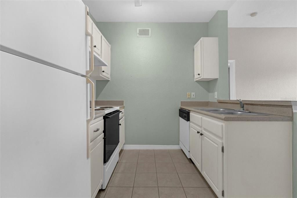 Activo con contrato: $145,000 (1 camas, 1 baños, 636 Pies cuadrados)