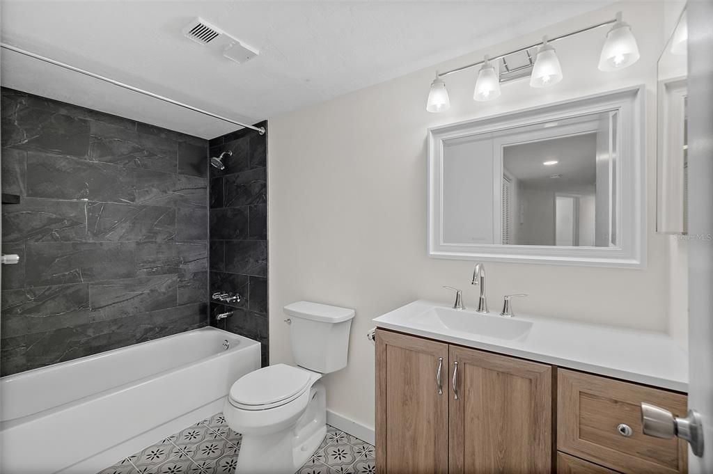 待售: $324,900 (2 贝兹, 2 浴室, 1209 平方英尺)