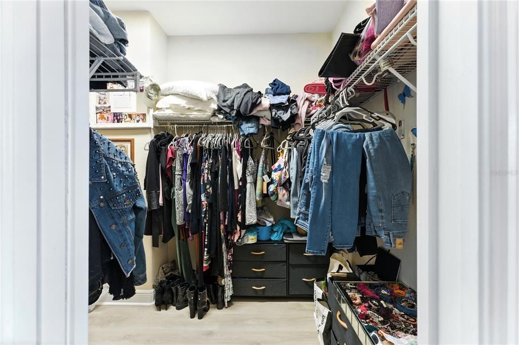 En Venta: $299,900 (3 camas, 3 baños, 1772 Pies cuadrados)