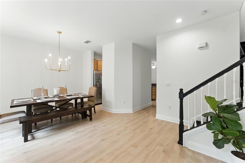 En Venta: $299,900 (3 camas, 3 baños, 1772 Pies cuadrados)