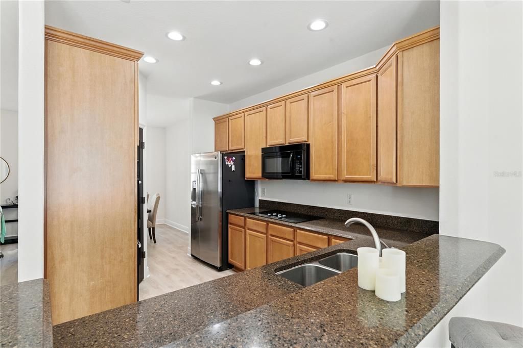 En Venta: $299,900 (3 camas, 3 baños, 1772 Pies cuadrados)