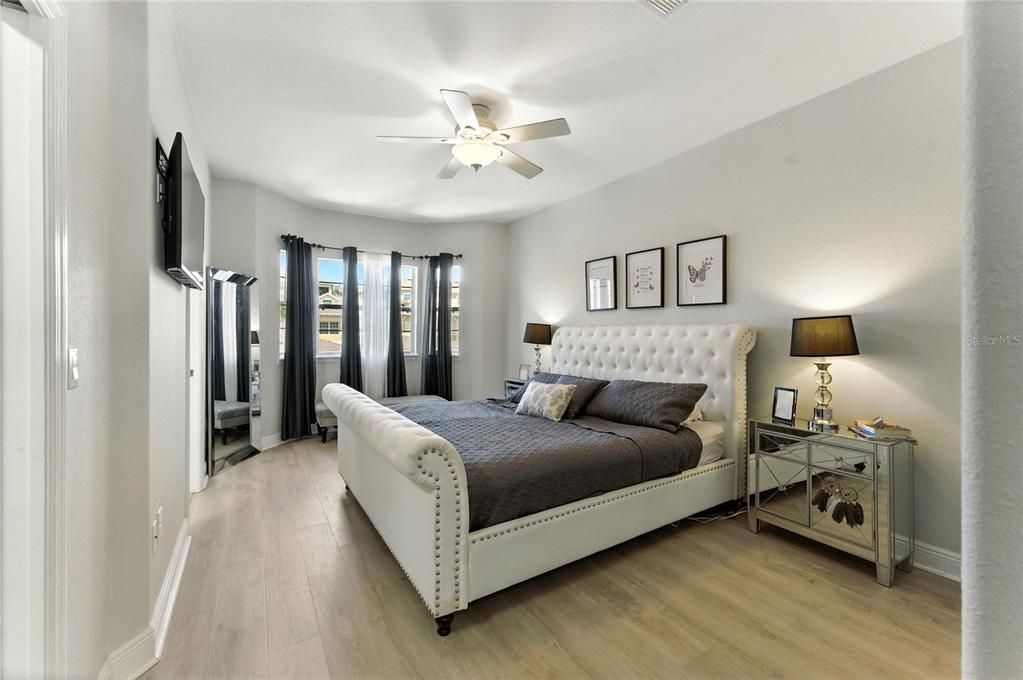 En Venta: $299,900 (3 camas, 3 baños, 1772 Pies cuadrados)