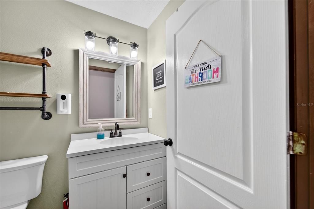 Active With Contract: $280,000 (3 beds, 2 baths, 1104 Square Feet)