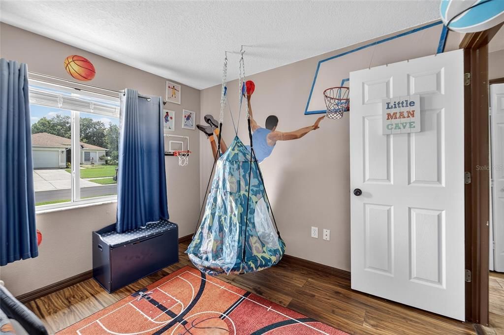 Active With Contract: $280,000 (3 beds, 2 baths, 1104 Square Feet)