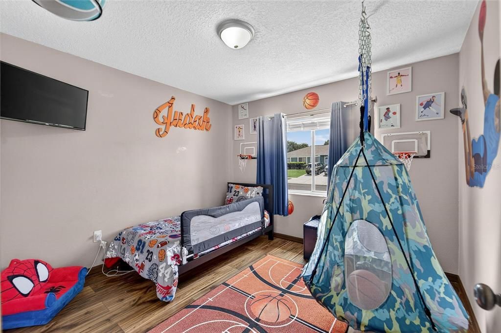 Active With Contract: $280,000 (3 beds, 2 baths, 1104 Square Feet)