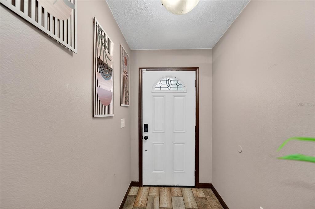 Active With Contract: $280,000 (3 beds, 2 baths, 1104 Square Feet)