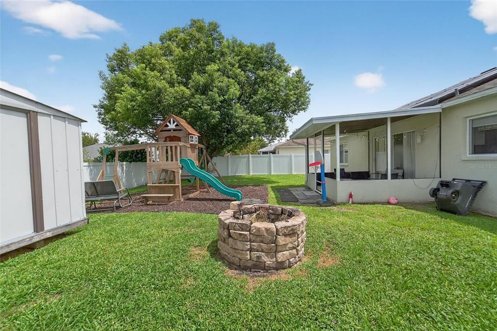 Active With Contract: $280,000 (3 beds, 2 baths, 1104 Square Feet)