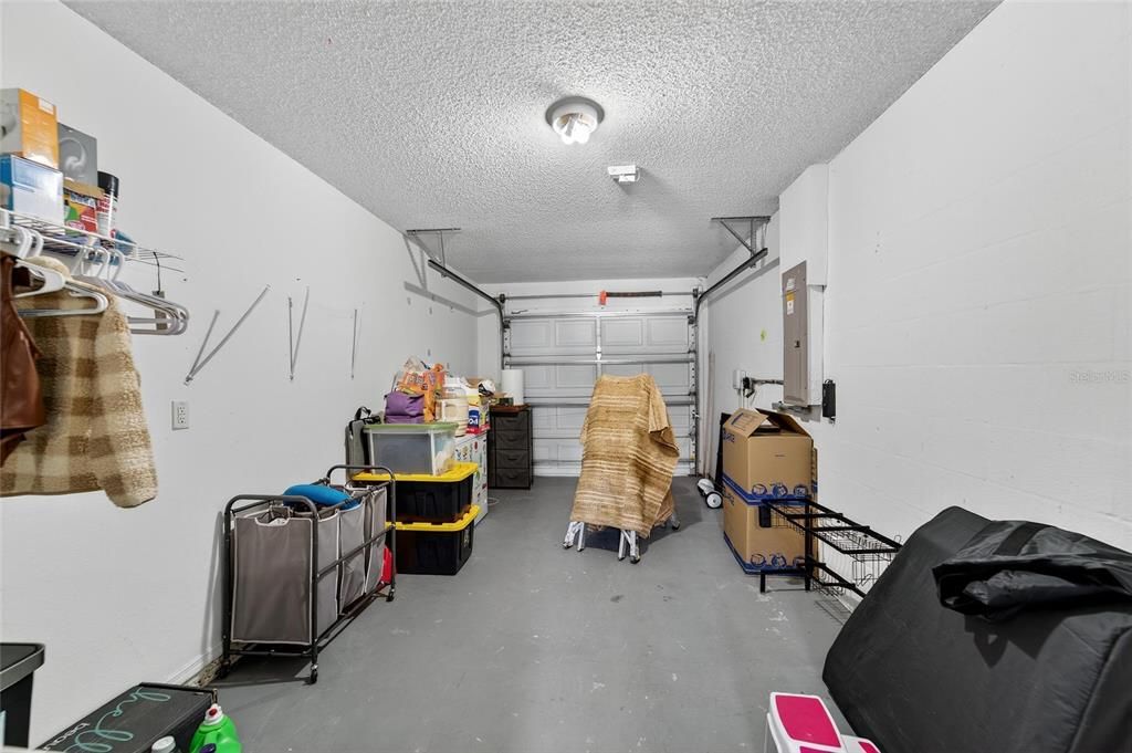 Active With Contract: $280,000 (3 beds, 2 baths, 1104 Square Feet)