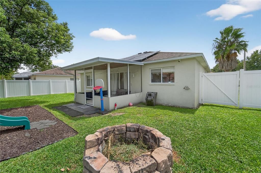 Active With Contract: $280,000 (3 beds, 2 baths, 1104 Square Feet)