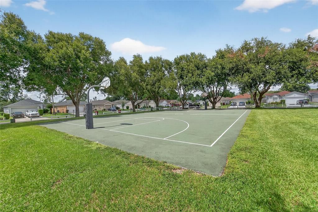 Active With Contract: $280,000 (3 beds, 2 baths, 1104 Square Feet)