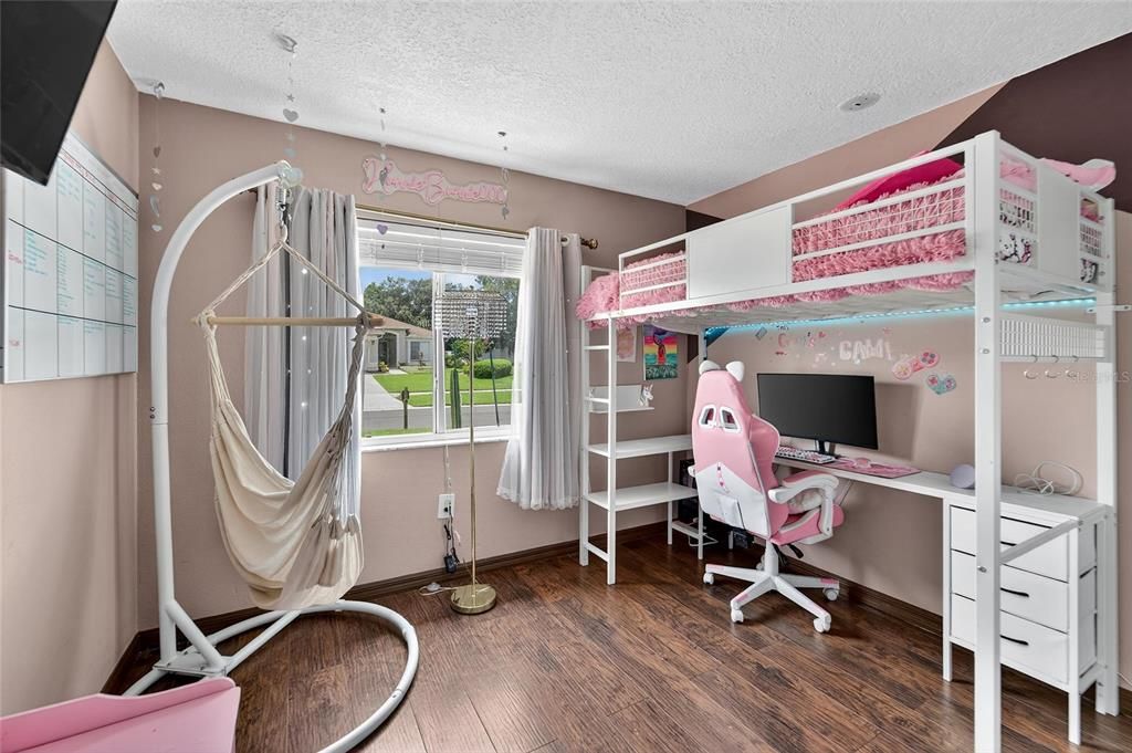 Active With Contract: $280,000 (3 beds, 2 baths, 1104 Square Feet)