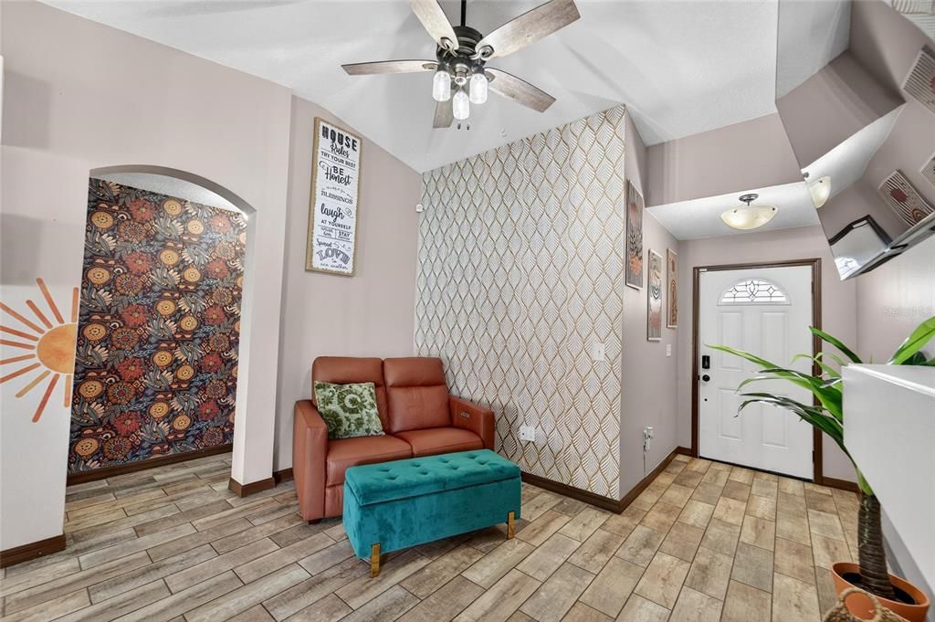 Active With Contract: $280,000 (3 beds, 2 baths, 1104 Square Feet)