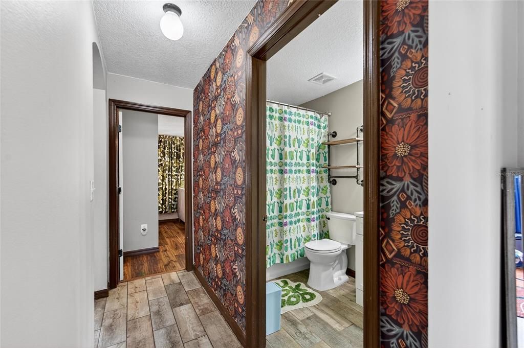 Active With Contract: $280,000 (3 beds, 2 baths, 1104 Square Feet)