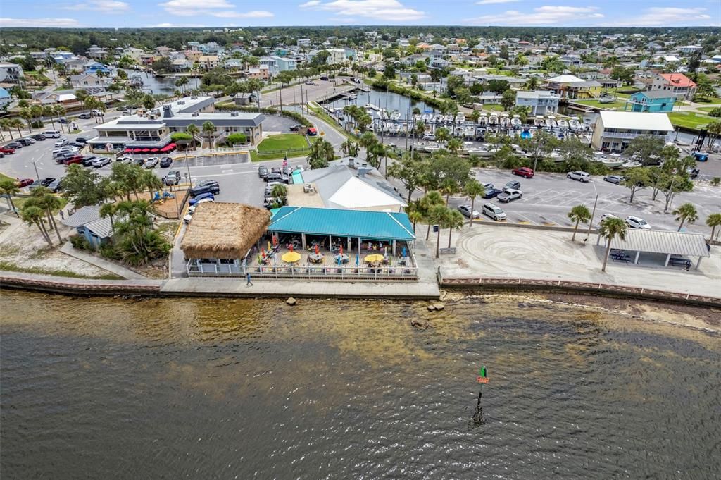 合同活跃: $309,444 (2 贝兹, 2 浴室, 1250 平方英尺)