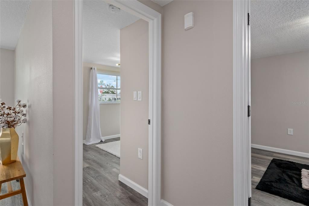 合同活跃: $309,444 (2 贝兹, 2 浴室, 1250 平方英尺)