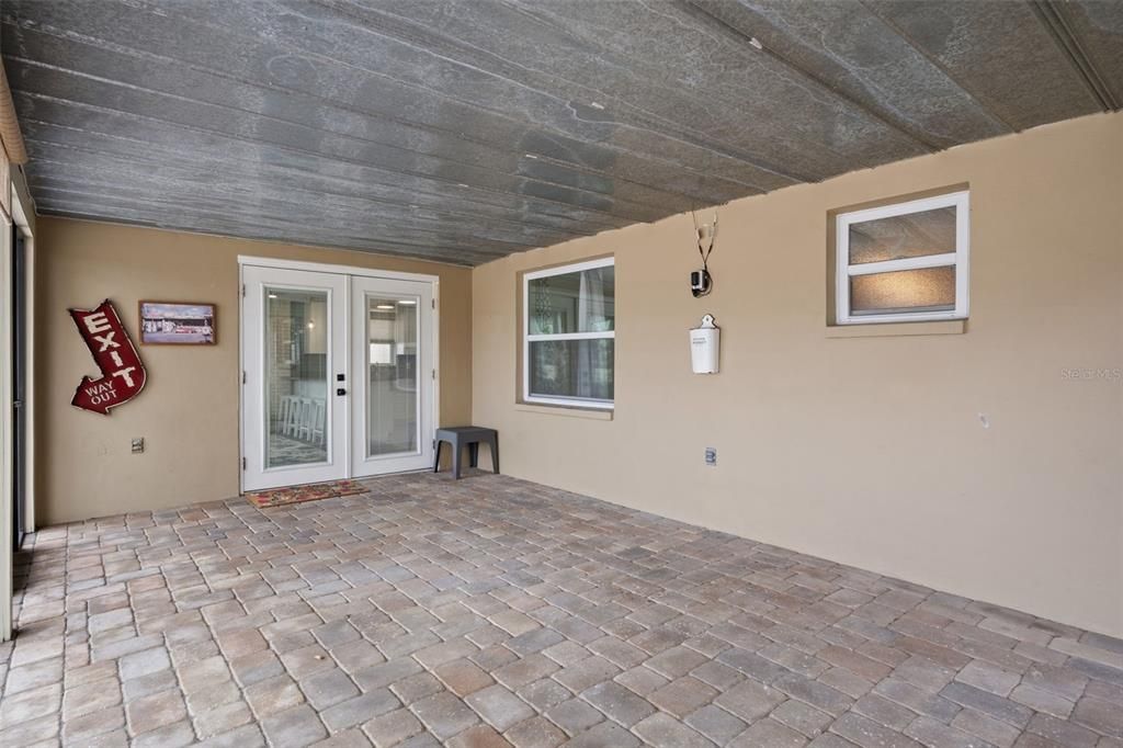 合同活跃: $309,444 (2 贝兹, 2 浴室, 1250 平方英尺)