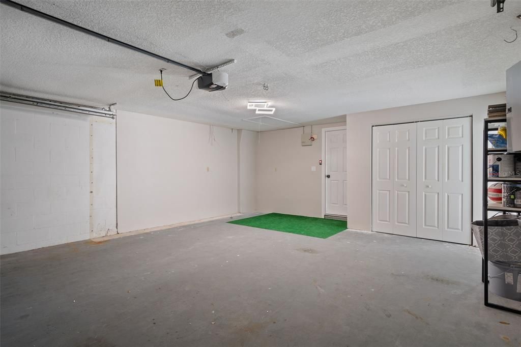 合同活跃: $309,444 (2 贝兹, 2 浴室, 1250 平方英尺)