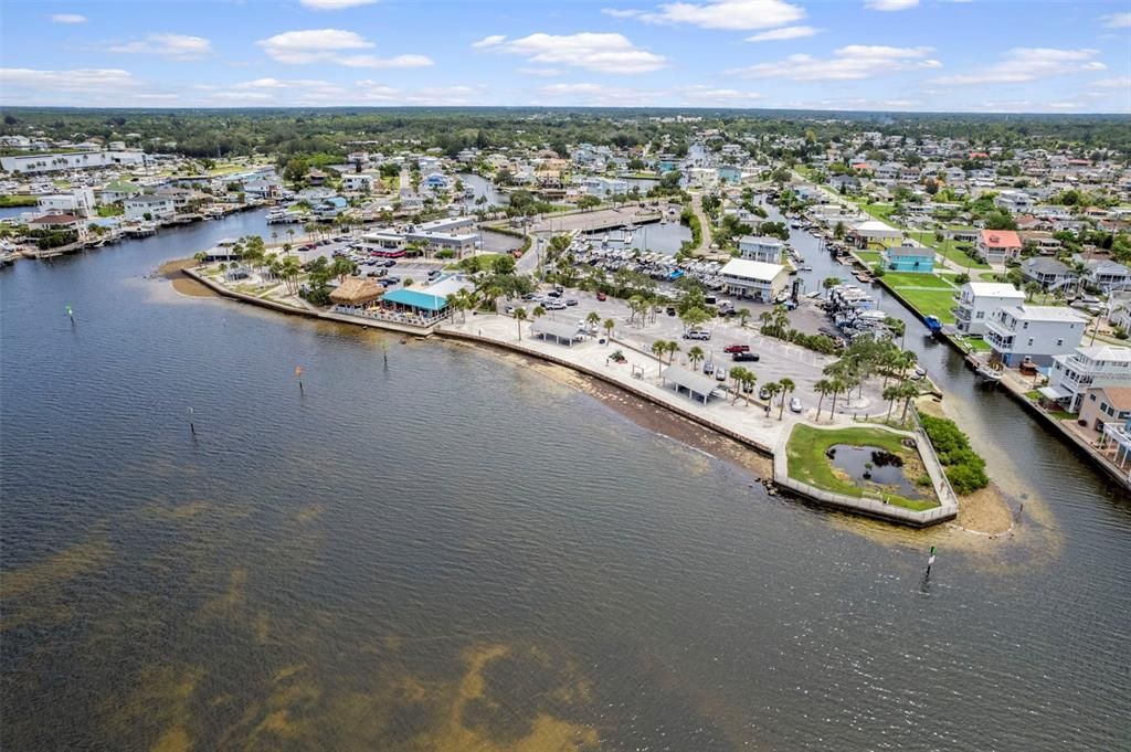 合同活跃: $309,444 (2 贝兹, 2 浴室, 1250 平方英尺)