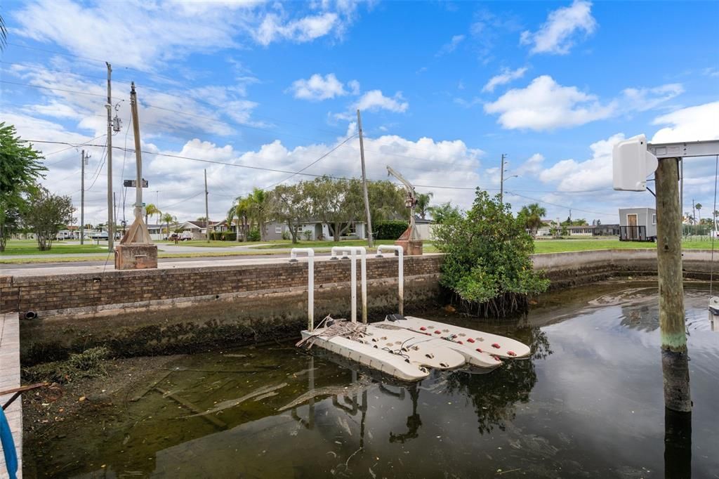 合同活跃: $309,444 (2 贝兹, 2 浴室, 1250 平方英尺)