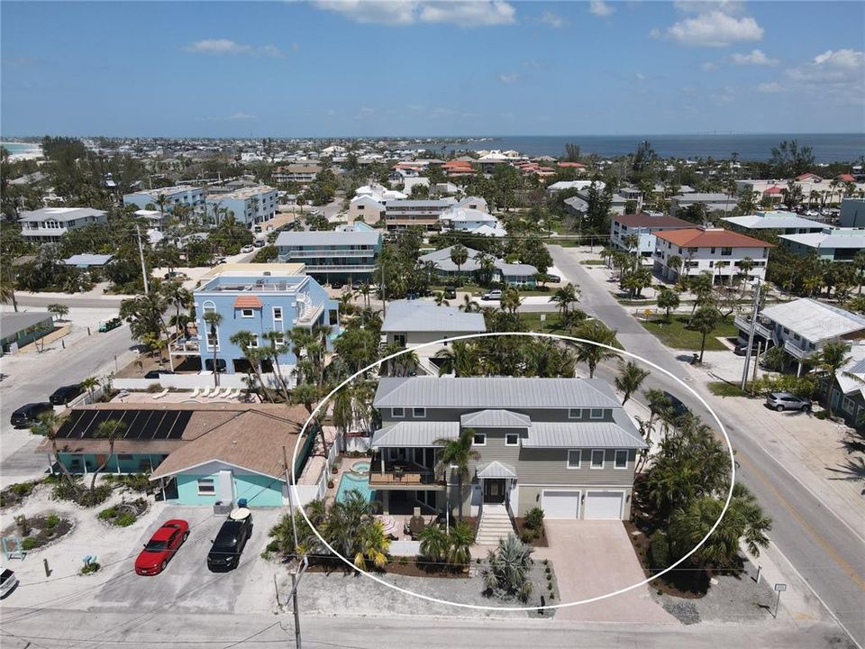 待售: $1,900,000 (3 贝兹, 3 浴室, 2016 平方英尺)