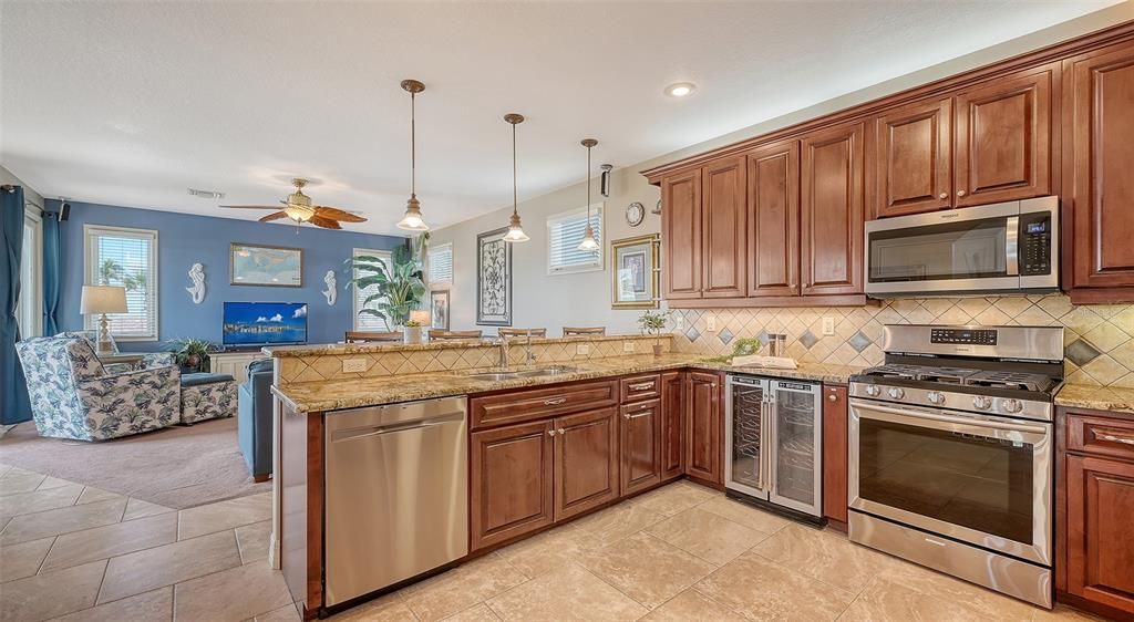 待售: $1,900,000 (3 贝兹, 3 浴室, 2016 平方英尺)