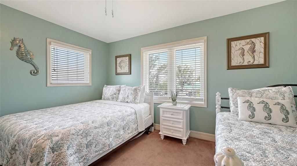 待售: $1,900,000 (3 贝兹, 3 浴室, 2016 平方英尺)