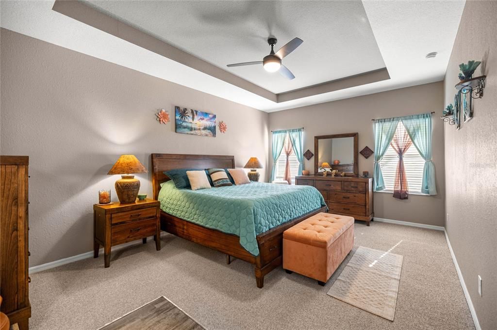 На продажу: $425,000 (4 спален, 3 ванн, 2370 Квадратных фут)