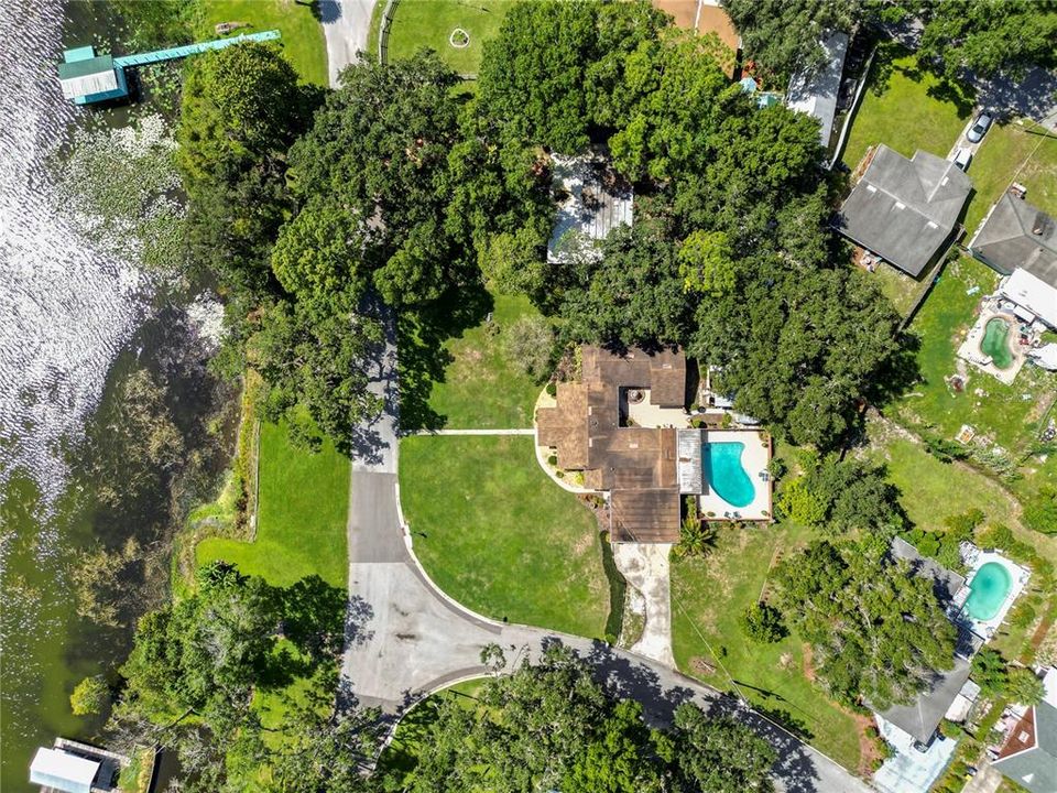 For Sale: $375,000 (3 beds, 3 baths, 2531 Square Feet)