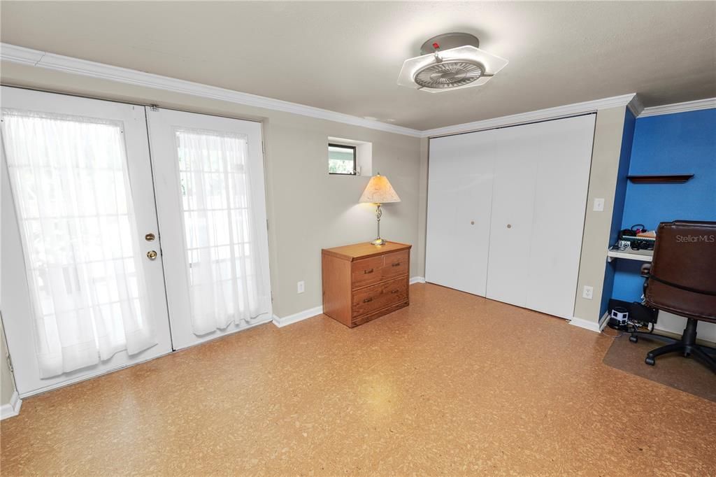 For Sale: $375,000 (3 beds, 3 baths, 2531 Square Feet)