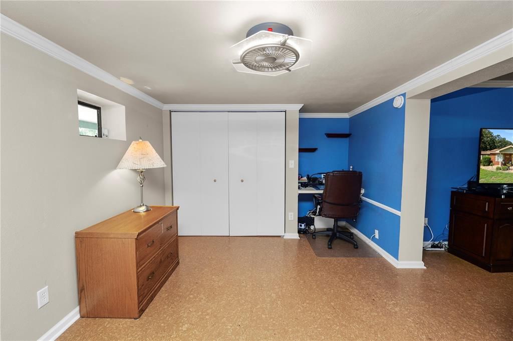 For Sale: $375,000 (3 beds, 3 baths, 2531 Square Feet)