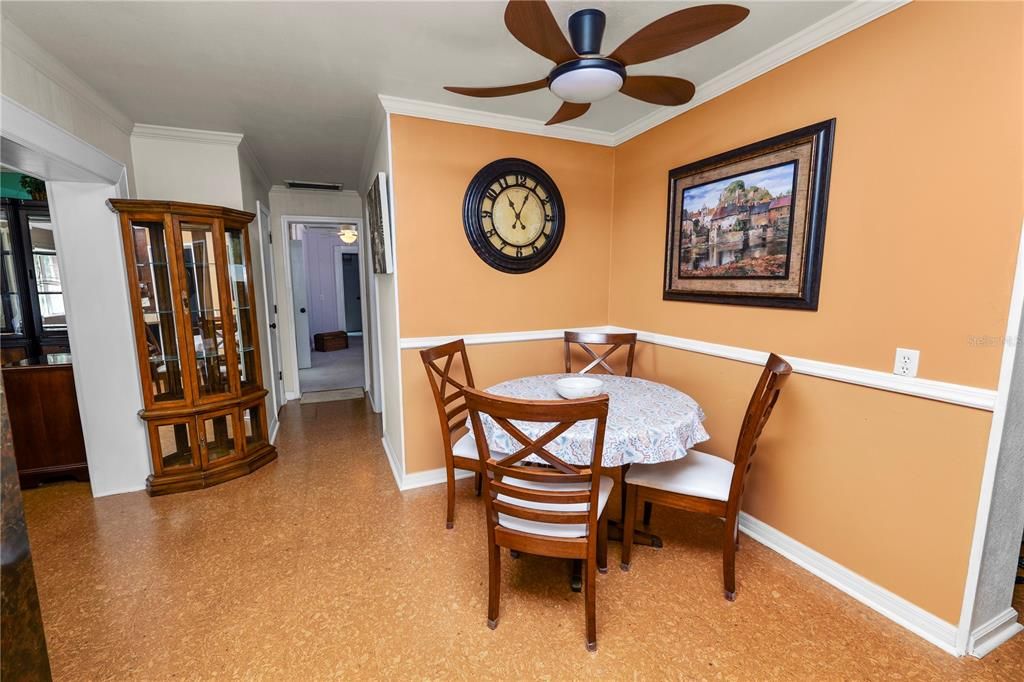 For Sale: $375,000 (3 beds, 3 baths, 2531 Square Feet)