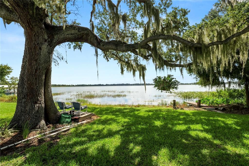 For Sale: $375,000 (3 beds, 3 baths, 2531 Square Feet)