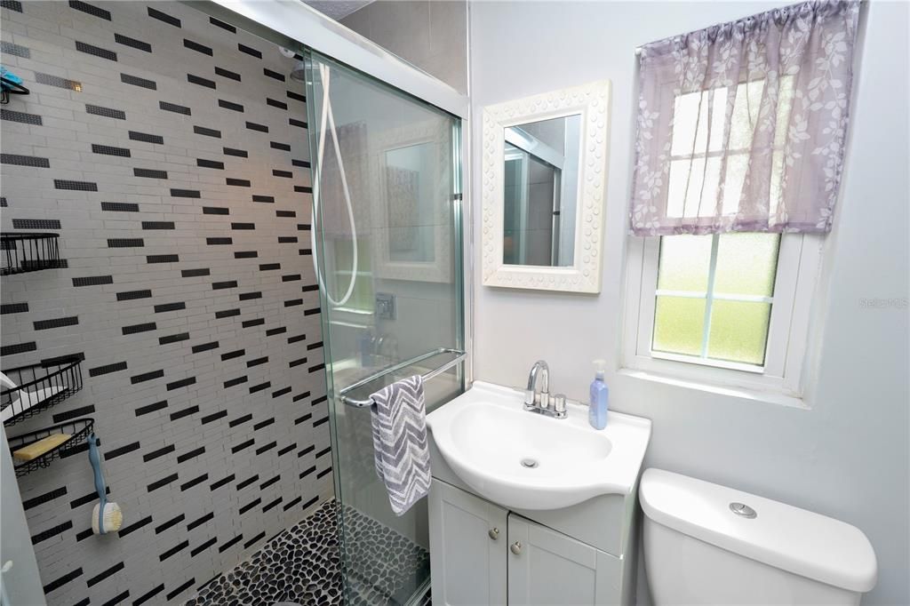 For Sale: $375,000 (3 beds, 3 baths, 2531 Square Feet)