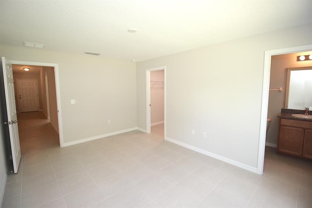 В аренду: $1,625 (3 спален, 2 ванн, 1210 Квадратных фут)