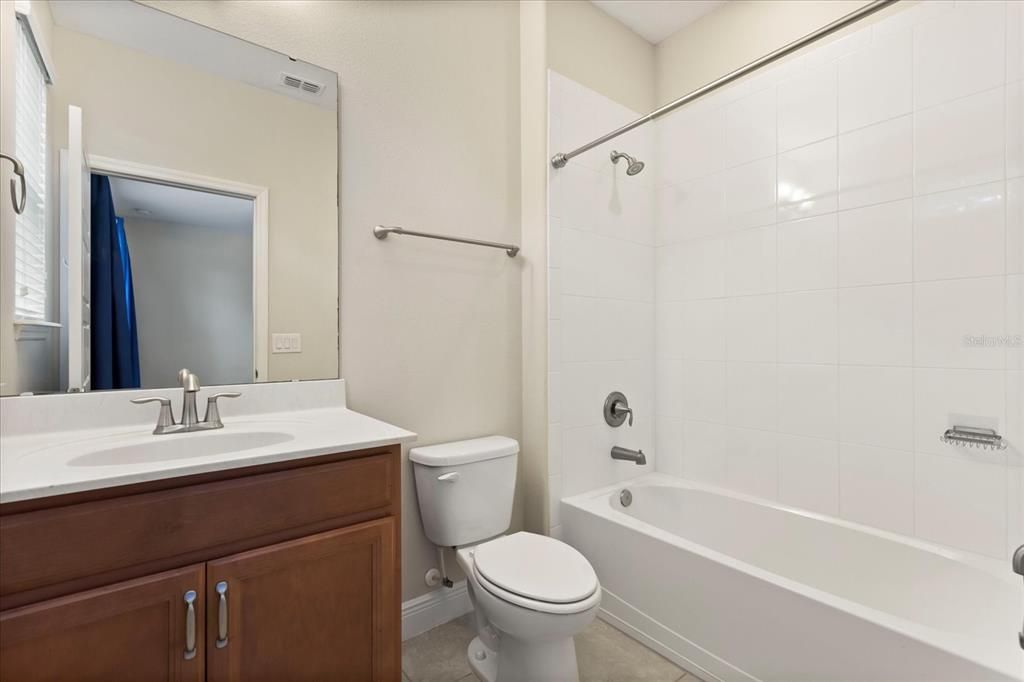 En Venta: $425,000 (3 camas, 3 baños, 2191 Pies cuadrados)